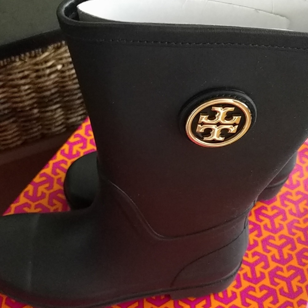 Rain boots
